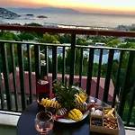 فندق Seaview كوشاداسيه