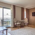 Seaview Hotel